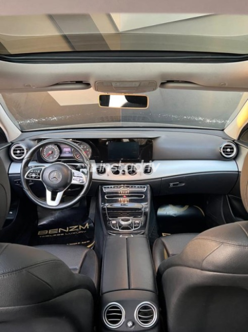 Mercedes E 200 2019 Black Automatic Used for Sale in Cairo - 3