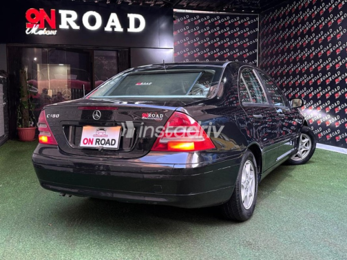 Mercedes C 180 2002 Black Automatic Used for Sale in Nasr city - 3