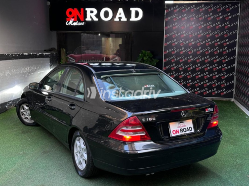 Mercedes C 180 2002 Black Automatic Used for Sale in Nasr city - 5