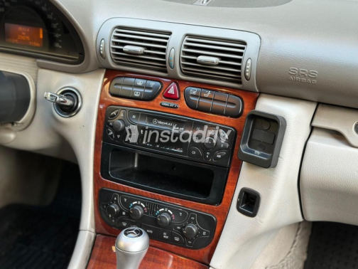 Mercedes C 180 2002 Black Automatic Used for Sale in Nasr city - 10