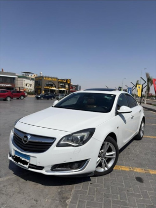 اوبل أنسيجنيا 2015 أبيض أوتوماتيك مستعملة للبيع في العاشر من رمضان