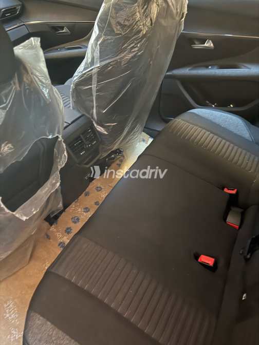 Peugeot 3008 2024 White Automatic Used for Sale in Greater Cairo ( Cairo + Giza) - 8