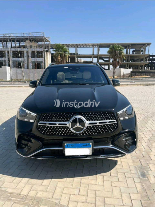 مرسيدس جي ال اي 450 2025 أسود أوتوماتيك مستعملة للبيع في القاهرة الكبرى ( القاهرة - الجيزة) - 1