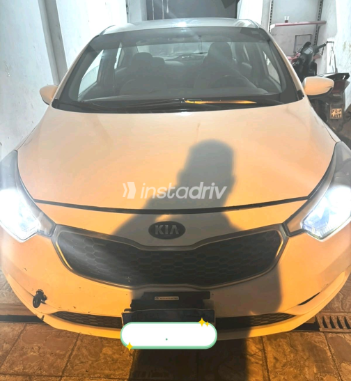 Kia Cerato 2015 White Automatic Used for Sale in Greater Cairo ( Cairo + Giza) - 3