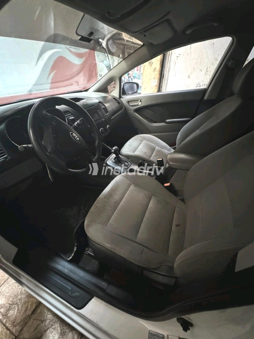 Kia Cerato 2015 White Automatic Used for Sale in Greater Cairo ( Cairo + Giza) - 4