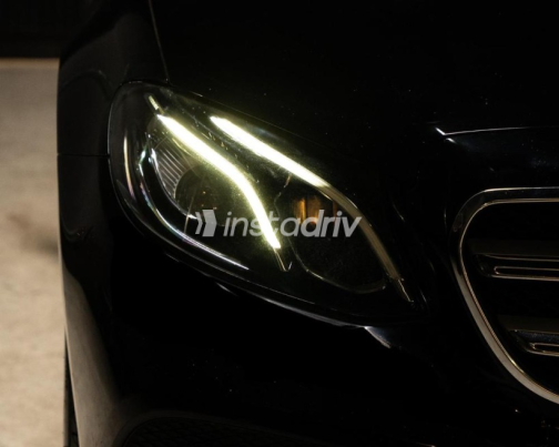 Mercedes E 200 2019 Black Automatic Used for Sale in Cairo - 3