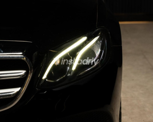 Mercedes E 200 2019 Black Automatic Used for Sale in Cairo - 4