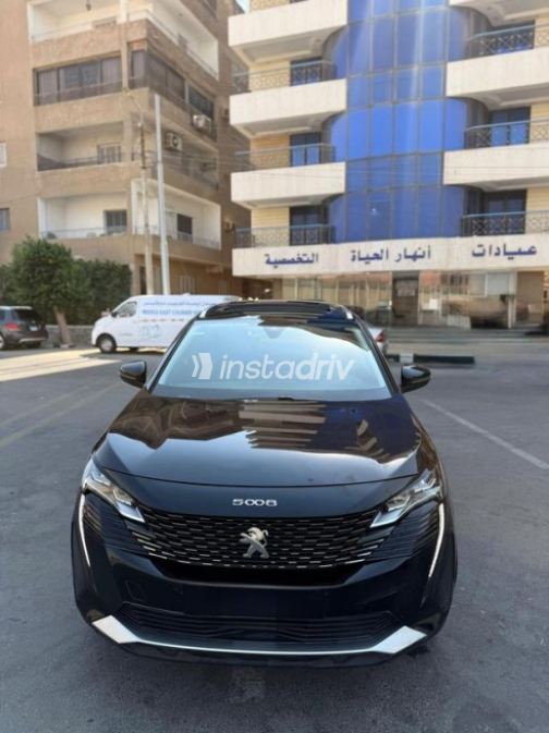 بيجو 5008 2021 أسود أوتوماتيك مستعملة للبيع في مصر الجديدة - 1