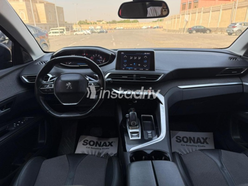بيجو 5008 2021 أسود أوتوماتيك مستعملة للبيع في مصر الجديدة - 9