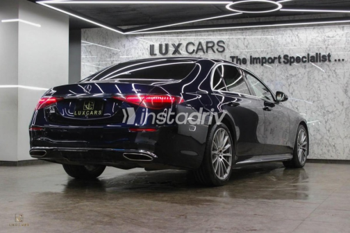 مرسيدس S 500 2022 أزرق غامق أوتوماتيك مستعملة للبيع في الزمالك - 2