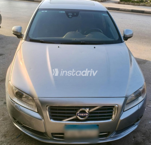 Volvo S80 2013 Silver Automatic Used for Sale in Maadi - 3