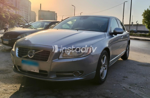 Volvo S80 2013 Silver Automatic Used for Sale in Maadi - 5