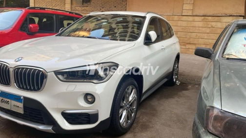 بي ام دبليو X1 2019 أبيض أوتوماتيك مستعملة للبيع في مصر الجديدة - 6