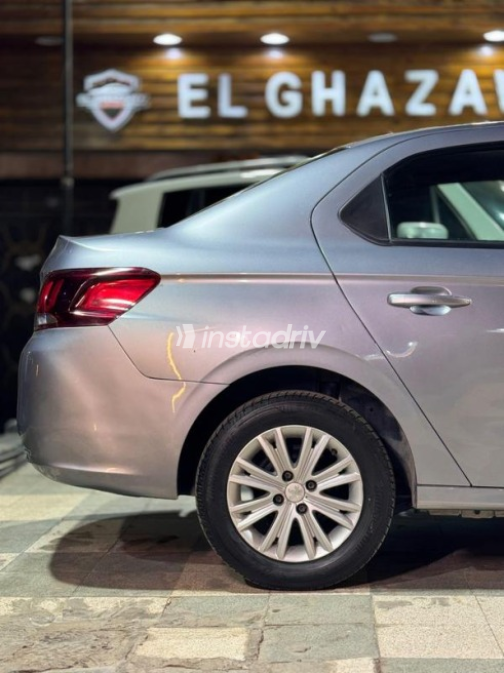 Peugeot 301 2021 Gray Automatic Used for Sale in Cairo - 4