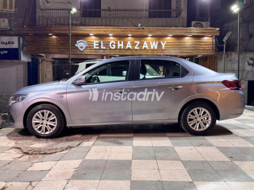 Peugeot 301 2021 Gray Automatic Used for Sale in Cairo - 8