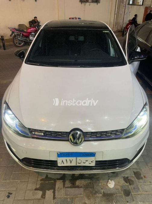 Volkswagen E Golf 2020 White Automatic Used for Sale in Cairo - 3