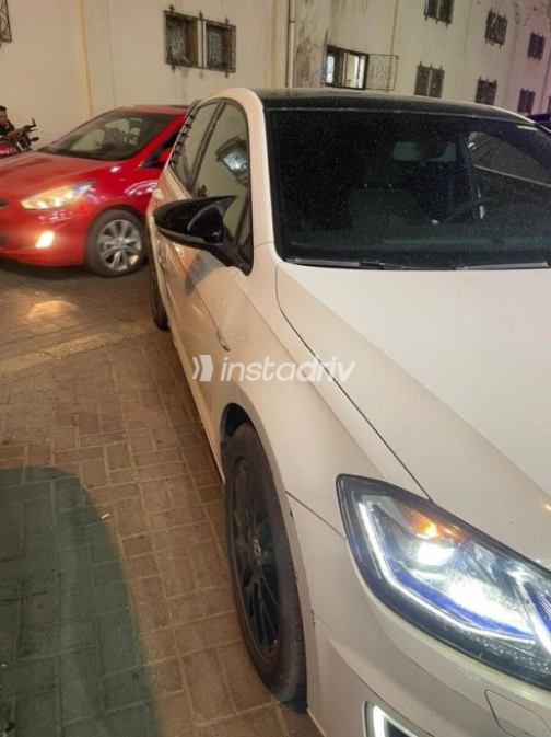 Volkswagen E Golf 2020 White Automatic Used for Sale in Cairo - 4