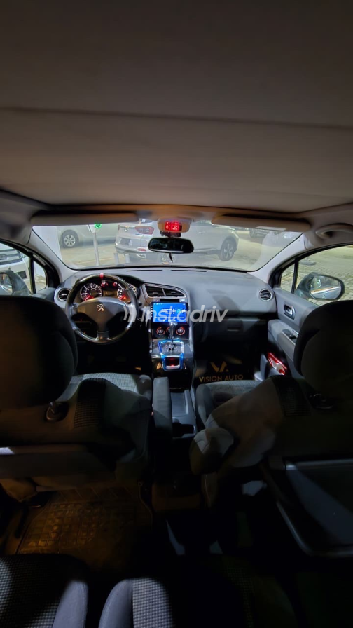 Peugeot 5008 2017 Gray Automatic Used for Sale in Greater Cairo ( Cairo + Giza) - 7