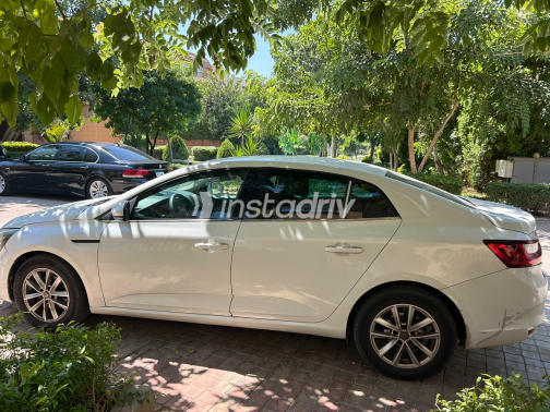 Renault Megane 2017 White Automatic Used for Sale in Greater Cairo ( Cairo + Giza) - 2