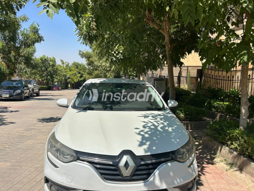 Renault Megane 2017 White Automatic Used for Sale in Greater Cairo ( Cairo + Giza) - 3