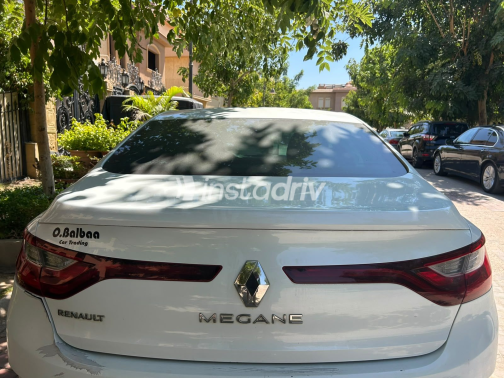 Renault Megane 2017 White Automatic Used for Sale in Greater Cairo ( Cairo + Giza) - 8