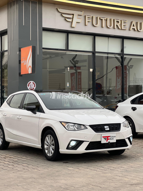 Seat Ibiza 2021 White Automatic Used for Sale in Greater Cairo ( Cairo + Giza) - 7