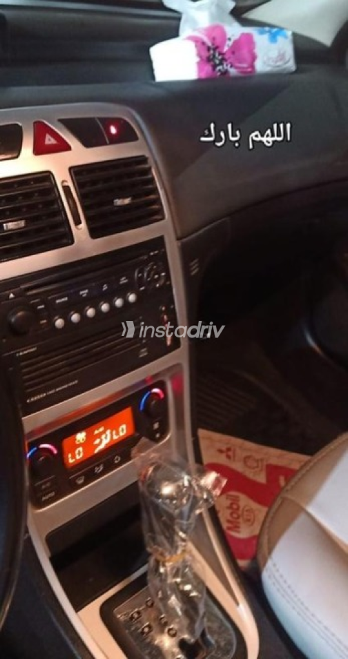 بيجو 207 SW 2007 أحمر غامق أوتوماتيك مستعملة للبيع في القاهرة - 6