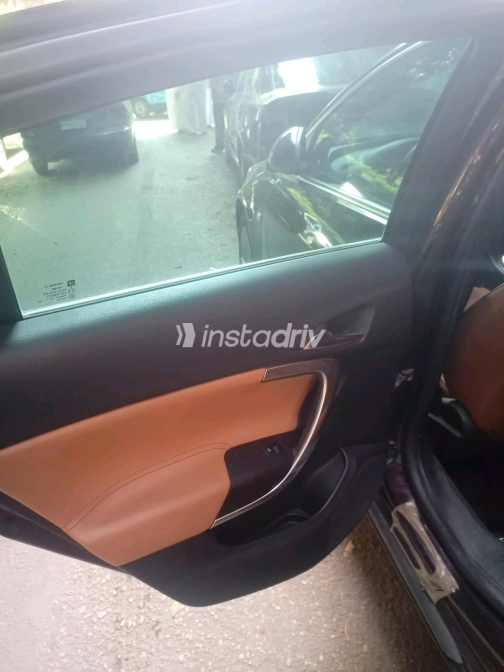 Opel Insignia 2016 White Automatic Used for Sale in Greater Cairo ( Cairo + Giza) - 2