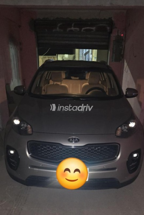 Kia Sportage 2017 Gold Automatic Used for Sale in Asyut - 1