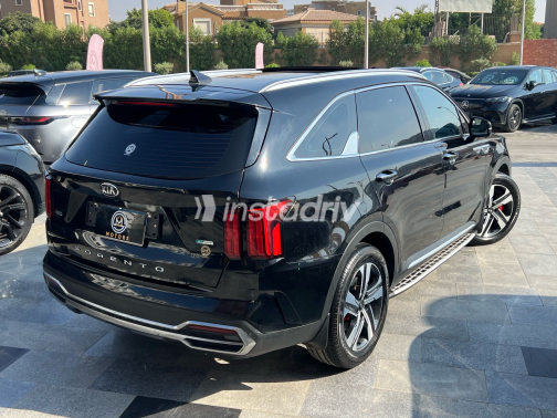 Kia Sorento 2021 Black Automatic Used for Sale in Greater Cairo ( Cairo + Giza) - 9