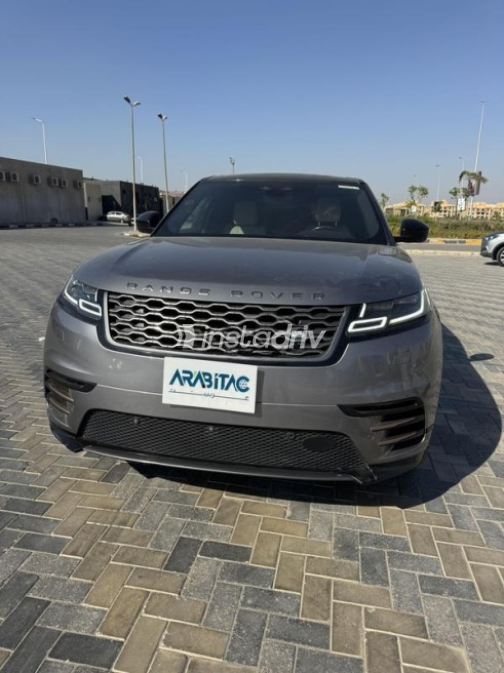 Land Rover Velar 2021 Gray Automatic Used for Sale in Sheikh Zayed City - 1
