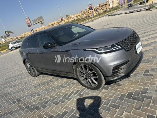 Land Rover Velar 2021 Gray Automatic Used for Sale in Sheikh Zayed City - 7