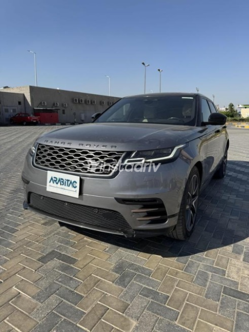 Land Rover Velar 2021 Gray Automatic Used for Sale in Sheikh Zayed City - 8