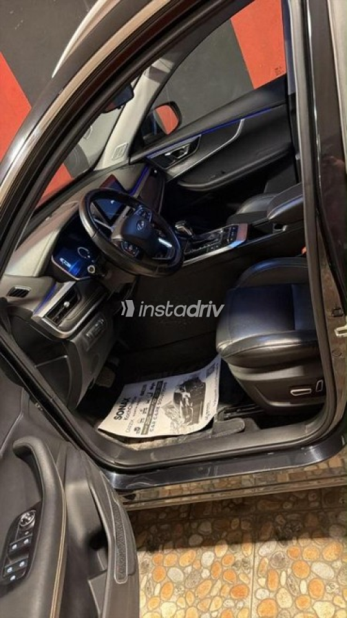 Chery Tiggo 8 2022 Black Automatic Used for Sale in Helwan - 2