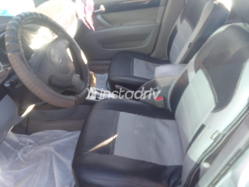 Chevrolet Optra 2011 Silver Automatic Used for Sale in El Senbellawein - 4