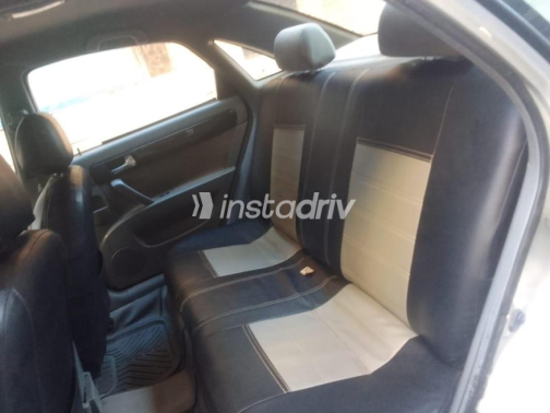 Chevrolet Optra 2011 Silver Automatic Used for Sale in El Senbellawein - 10