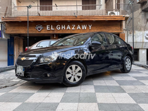 Chevrolet Cruze 2010 Black Automatic Used for Sale in Cairo - 1