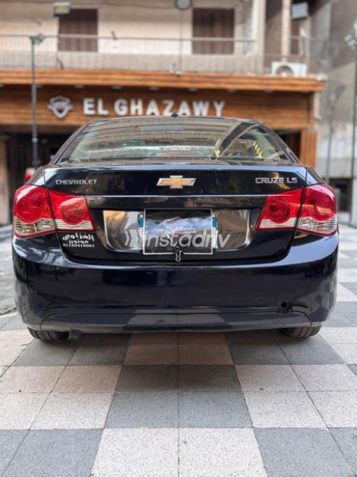 Chevrolet Cruze 2010 Black Automatic Used for Sale in Cairo - 5