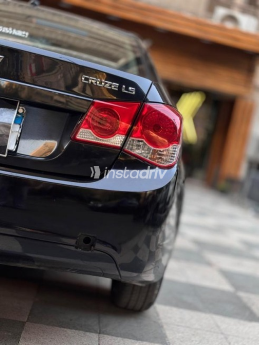 Chevrolet Cruze 2010 Black Automatic Used for Sale in Cairo - 6