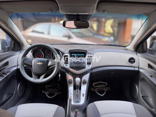 Chevrolet Cruze 2010 Black Automatic Used for Sale in Cairo - 8