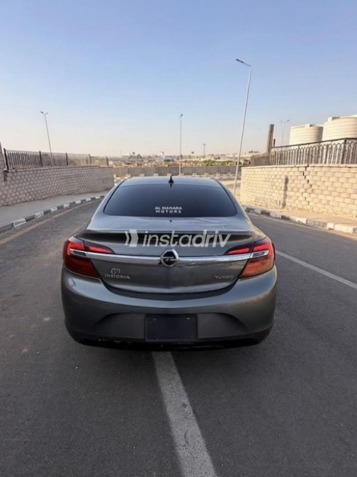 Opel Insignia 2017 Gray Automatic Used for Sale in Cairo - 3