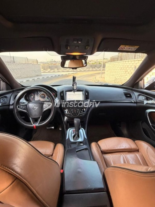 Opel Insignia 2017 Gray Automatic Used for Sale in Cairo - 9