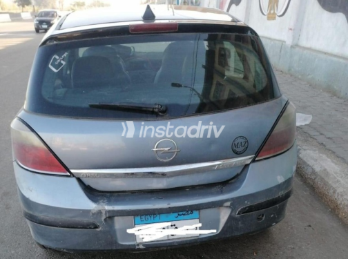 Opel Astra 2007 Silver Automatic Used for Sale in Sharqia - 3