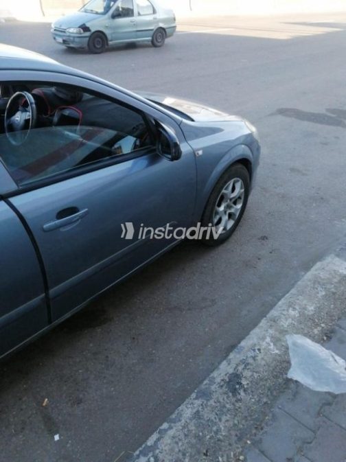 Opel Astra 2007 Silver Automatic Used for Sale in Sharqia - 5