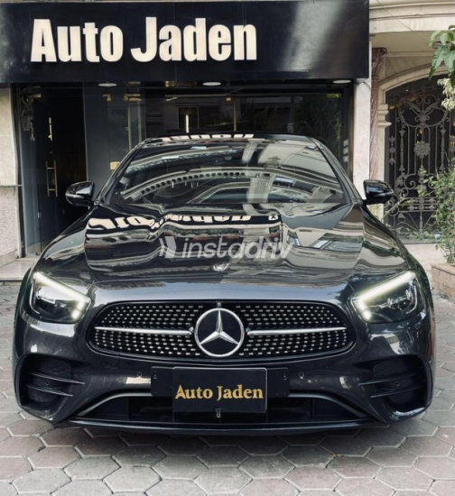 Mercedes E 200 2022 Black Automatic Used for Sale in Cairo - 1