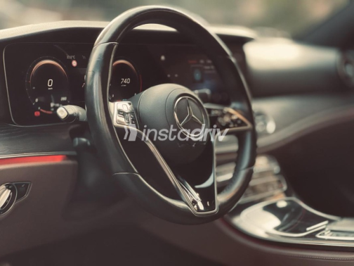 Mercedes E 200 2022 Black Automatic Used for Sale in Cairo - 7