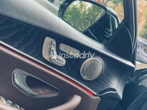 Mercedes E 200 2022 Black Automatic Used for Sale in Cairo - 10