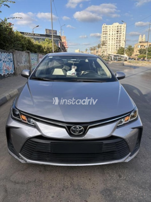 Toyota Corolla 2022 Silver Automatic Used for Sale in Alexandria - 2