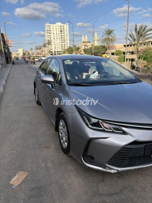 Toyota Corolla 2022 Silver Automatic Used for Sale in Alexandria - 3