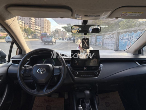 Toyota Corolla 2022 Silver Automatic Used for Sale in Alexandria - 8
